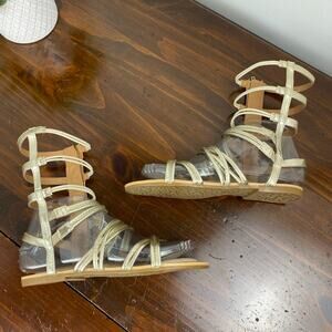 Stuart Weitzman Girls Camia Spartalo Gladiator Sandals Champagne Gold Size 4